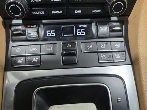 Used 2017 Porsche 911 Carrera S image 21