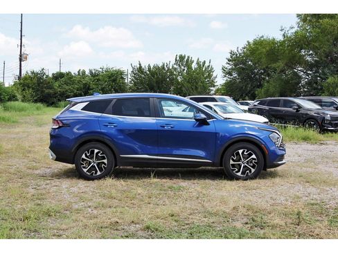 Certified 2024 Kia Sportage EX FWD image 2