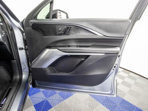 Used 2023 Cadillac Lyriq 2WD image 15