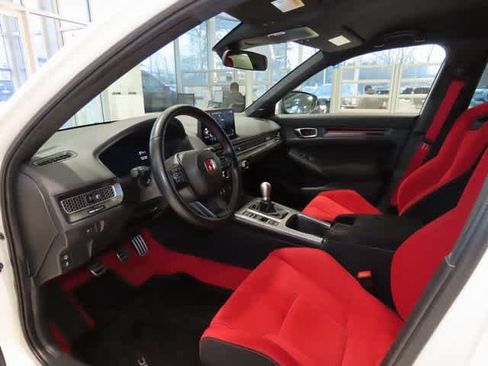 Certified 2024 Honda Civic Type R image 2