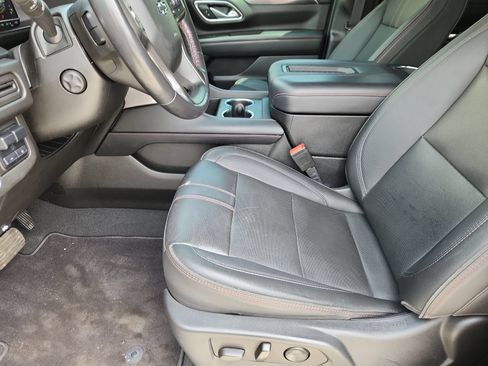 Used 2022 Chevrolet Tahoe RST w/ Sport Performance Package AWD/4WD image 10