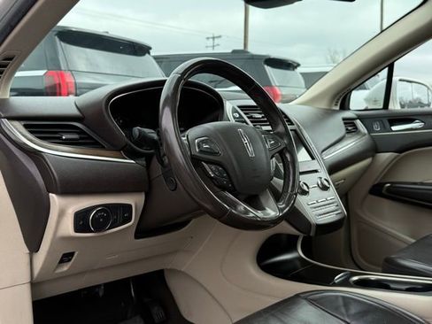 Used 2019 Lincoln MKC Reserve w/ MKC Climate Package AWD/4WD image 11