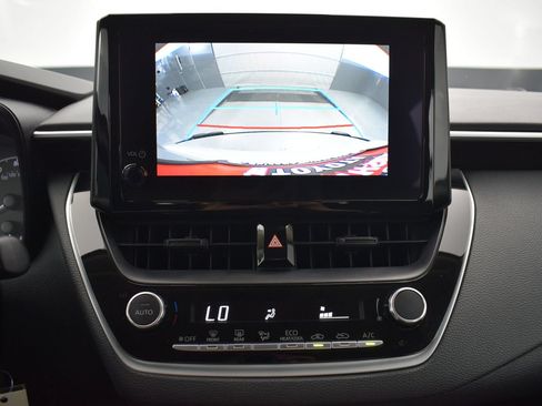 Used 2024 Toyota Corolla LE FWD image 15