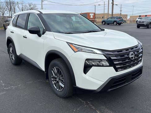 New 2026 Nissan Rogue S image 3