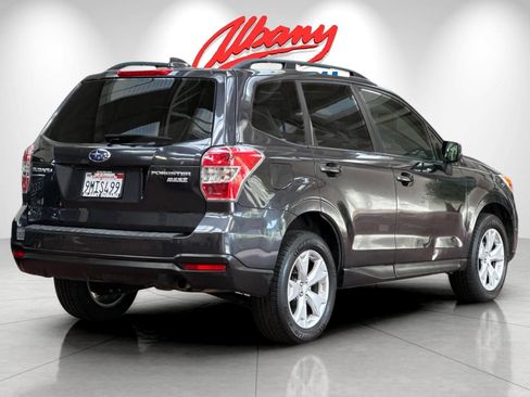 Used 2016 Subaru Forester 2.5i Premium AWD/4WD image 4