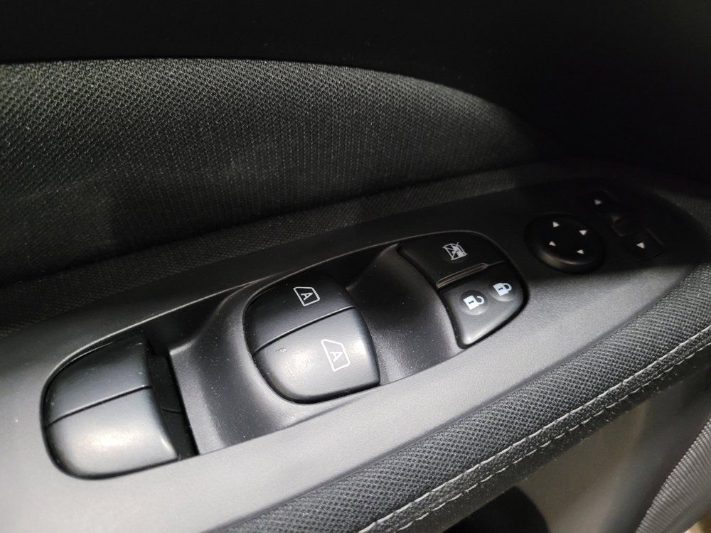Used 2017 Nissan Pathfinder SV w/ SV Tech Package AWD/4WD image 27