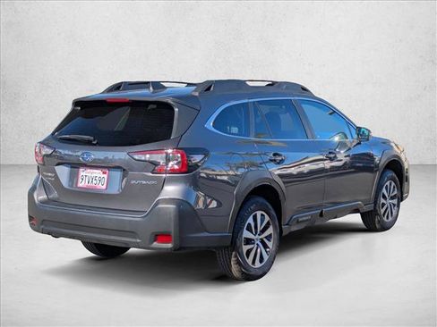 Certified 2025 Subaru Outback Premium image 6