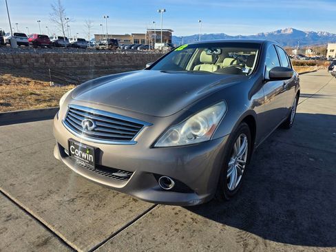 Used 2012 INFINITI G37 x w/ Premium Pkg image 3