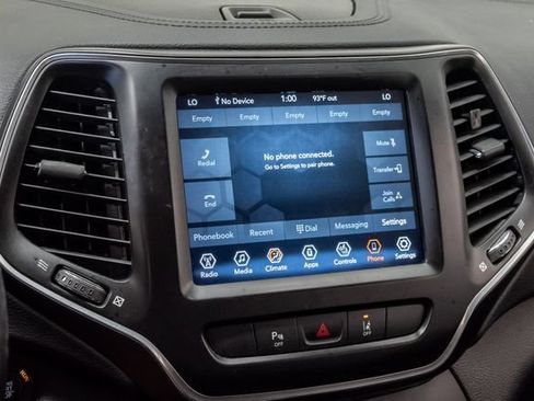 Used 2021 Jeep Cherokee Latitude Lux w/ Comfort/Convenience Group AWD/4WD image 22