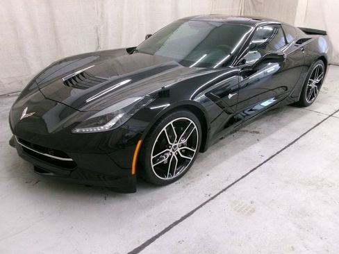 Used 2016 Chevrolet Corvette Stingray Coupe w/ 3LT Preferred Equipment Group RWD image 2