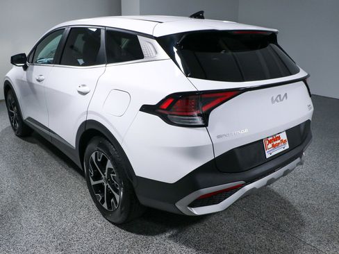 Used 2023 Kia Sportage EX image 9