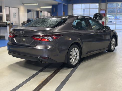 Used 2023 Toyota Camry LE FWD image 5