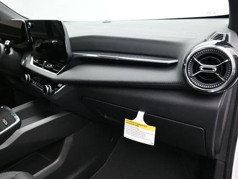 New 2026 Chevrolet Equinox LT w/ Convenience Package II FWD image 35