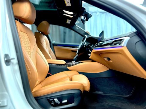 Used 2022 BMW 530i xDrive w/ M Sport Package image 21