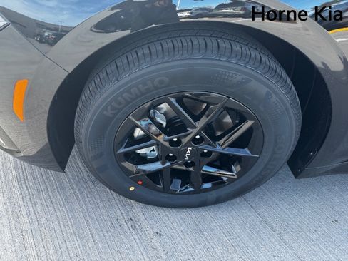 New 2026 Kia K5 LXS FWD image 8