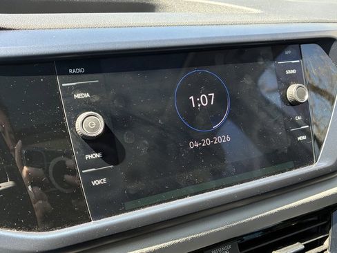 Used 2022 Volkswagen Taos SE image 14