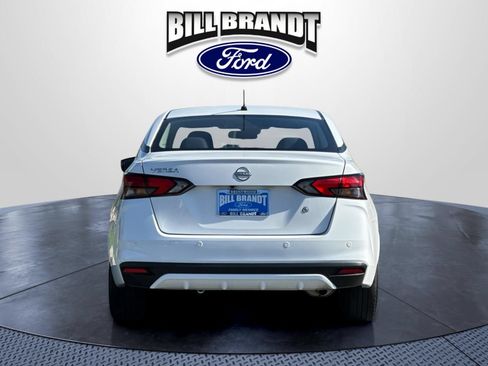 Used 2024 Nissan Versa S FWD image 4