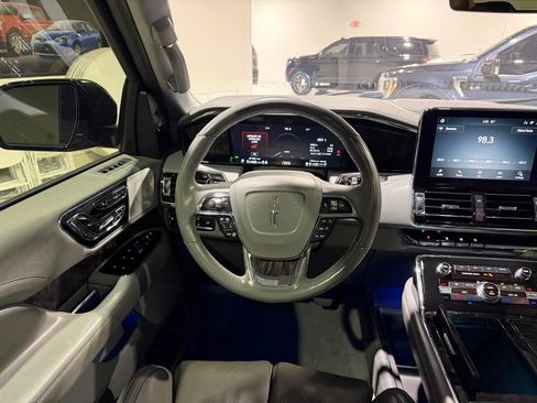 Used 2020 Lincoln Navigator Reserve w/ Luxury Package AWD/4WD image 26