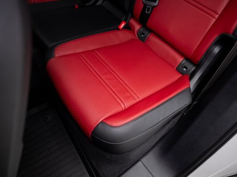 Used 2025 Porsche Cayenne Turbo image 70