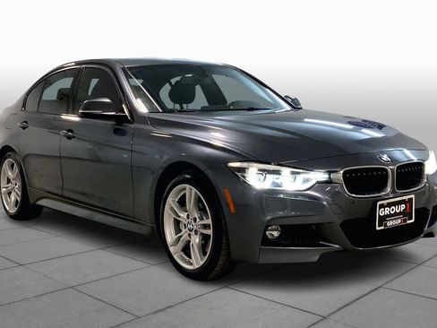 Used 2018 BMW 330i xDrive 330i xDrive image 2