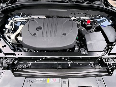 New 2026 Volvo XC60 B5 Plus w/ Protection Package Premier image 14