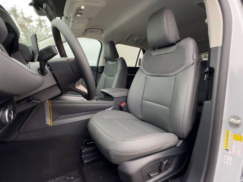 New 2026 Ford Explorer Active w/ Active Comfort Package image 38