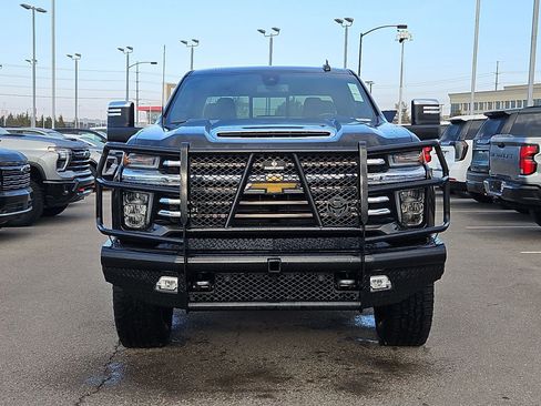 Used 2022 Chevrolet Silverado 3500 High Country w/ Safety Package II image 9
