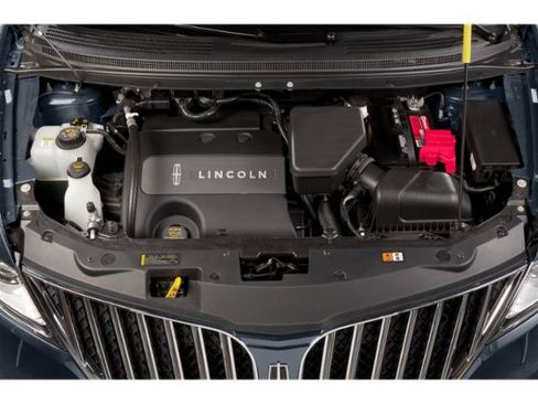 Used 2015 Lincoln MKX AWD w/ Equipment Group 102A image 16