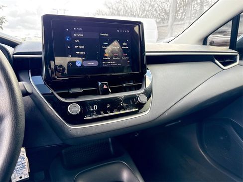 Used 2024 Toyota Corolla LE image 17