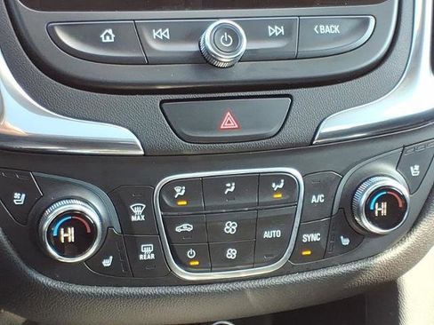 Used 2020 Chevrolet Equinox Premier AWD/4WD image 24