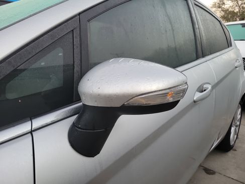 Used 2017 Ford Fiesta Titanium image 6