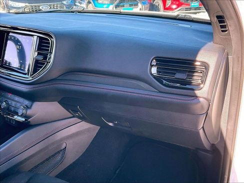 Used 2023 Dodge Durango GT image 12