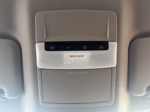 Used 2025 Nissan Sentra SV image 24