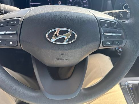 Used 2023 Hyundai Kona SEL AWD/4WD image 11