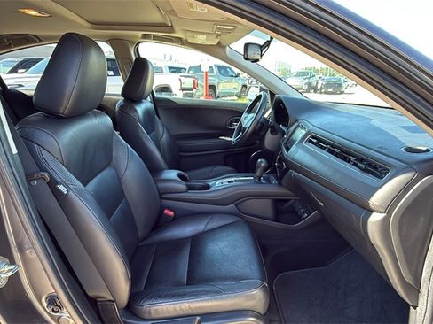 Used 2018 Honda HR-V EX-L image 32