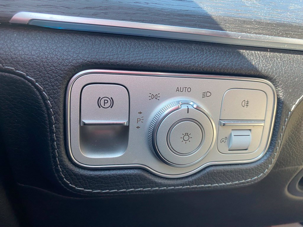 Used 2022 Mercedes-Benz GLE 350 4MATIC image 25