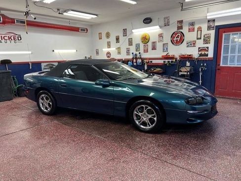 Used 2001 Chevrolet Camaro Z28 RWD image 4