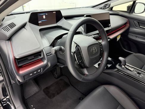Used 2025 Toyota Prius Plug-In Hybrid w/ Limited Premium Package image 8