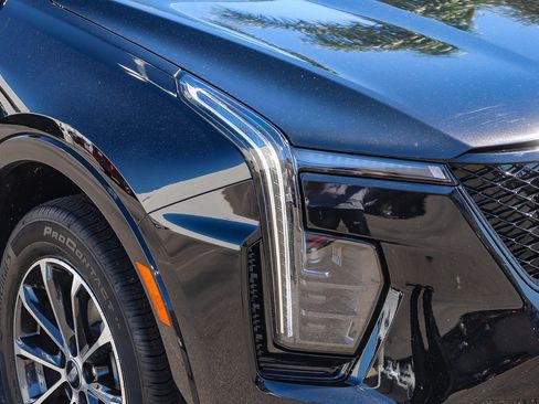 Used 2024 Cadillac XT4 Sport w/ Cold Weather Package FWD image 5