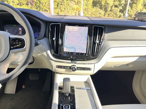 Certified 2025 Volvo XC60 T8 Plus w/ Protection Package Premier image 45