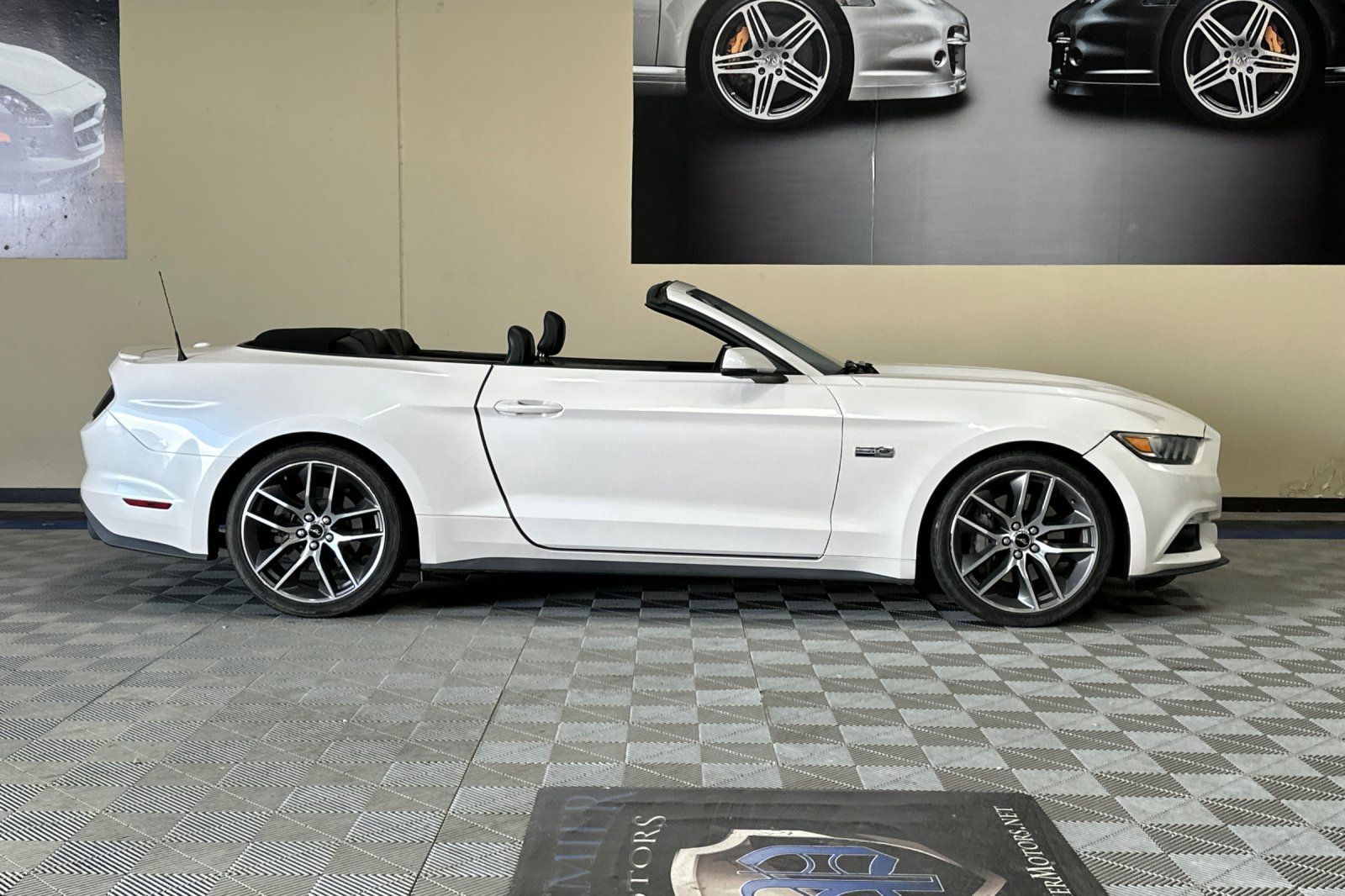 Used 2017 Ford Mustang GT Premium w/ Equipment Group 401A RWD image 3
