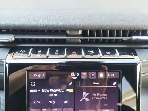 New 2025 Jeep Grand Cherokee Altitude image 19