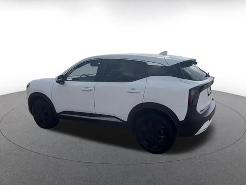 Used 2025 Nissan Kicks SV image 10