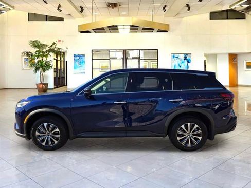 Certified 2025 INFINITI QX60 Pure FWD image 8
