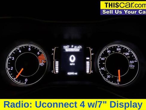 Used 2019 Jeep Cherokee Latitude Plus FWD image 14