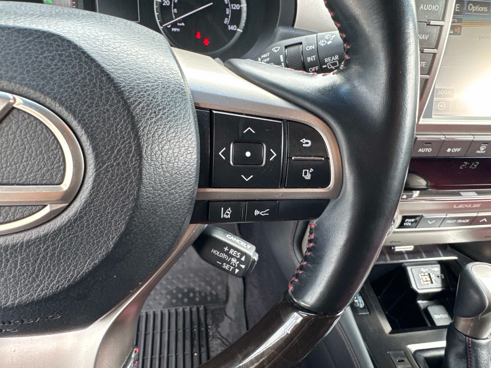 Used 2021 Lexus GX 460 Premium w/ Premium Package AWD/4WD image 29