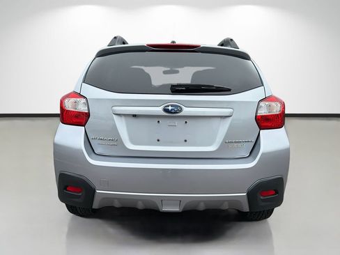 Used 2017 Subaru Crosstrek 2.0i Premium image 4