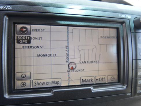 Used 2011 Toyota Sienna Limited w/ Premium Pkg FWD image 13