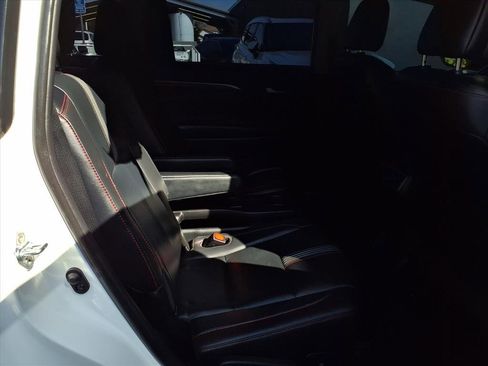 Certified 2019 Toyota Highlander SE w/ Nightshade Edition image 23