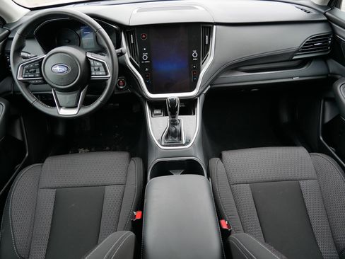 Used 2025 Subaru Outback Premium image 10